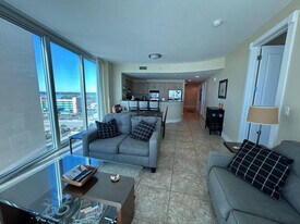 521 W Beach Blvd in Gulf Shores, AL - Building Photo