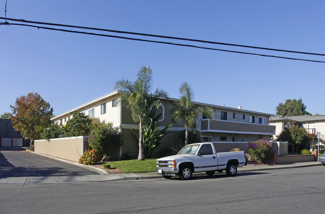 1939 Latham St in Mountain View, CA - Foto de edificio