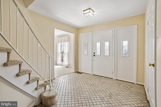 6604 Tina Ln in McLean, VA - Building Photo - Building Photo