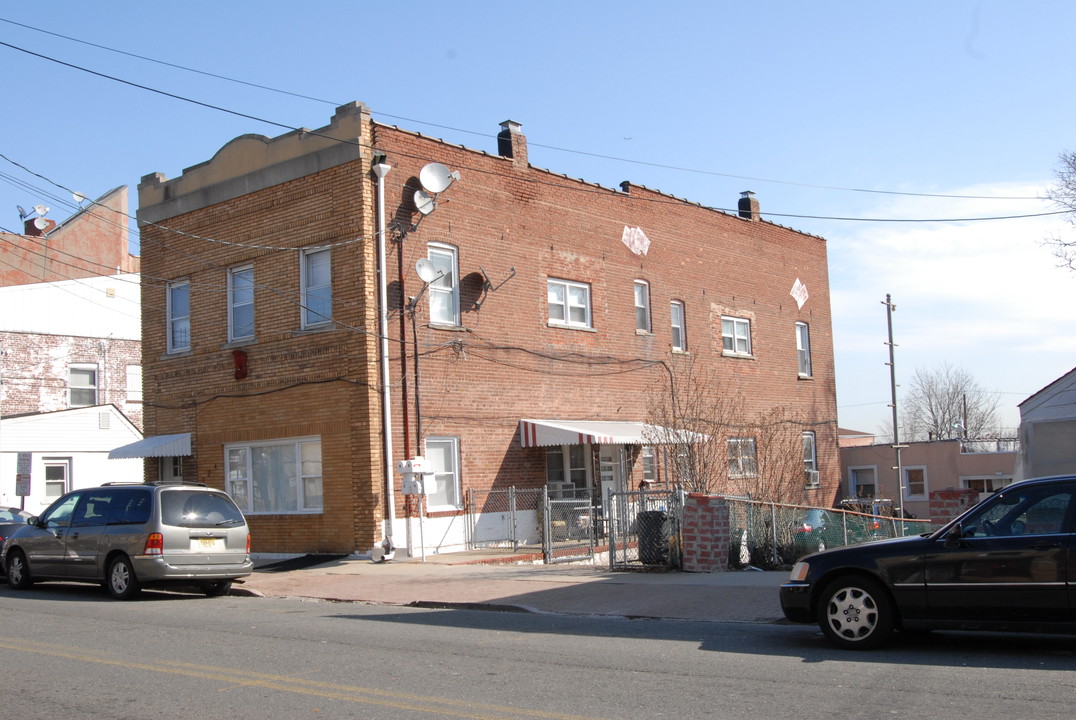 224 Harrison Ave in Lodi, NJ - Building Photo