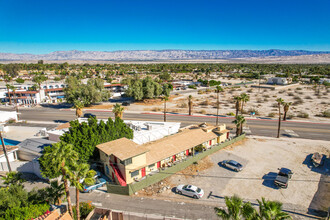 2231 N Palm Canyon Dr in Palm Springs, CA - Building Photo - Building Photo