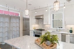 2 Kenway St in Cambridge, MA - Building Photo - Building Photo