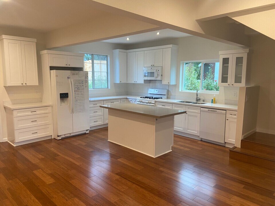 3043-3045 Helix St in Spring Valley, CA - Building Photo