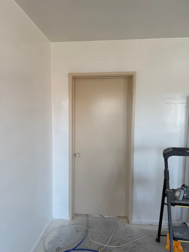 8123 Otis St, Unit 2 available in South Gate, CA - Building Photo - Building Photo