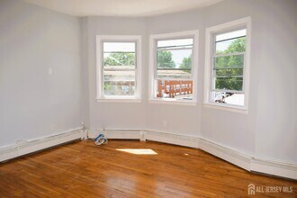 235 E Westfield Ave in Roselle Park, NJ - Building Photo - Building Photo