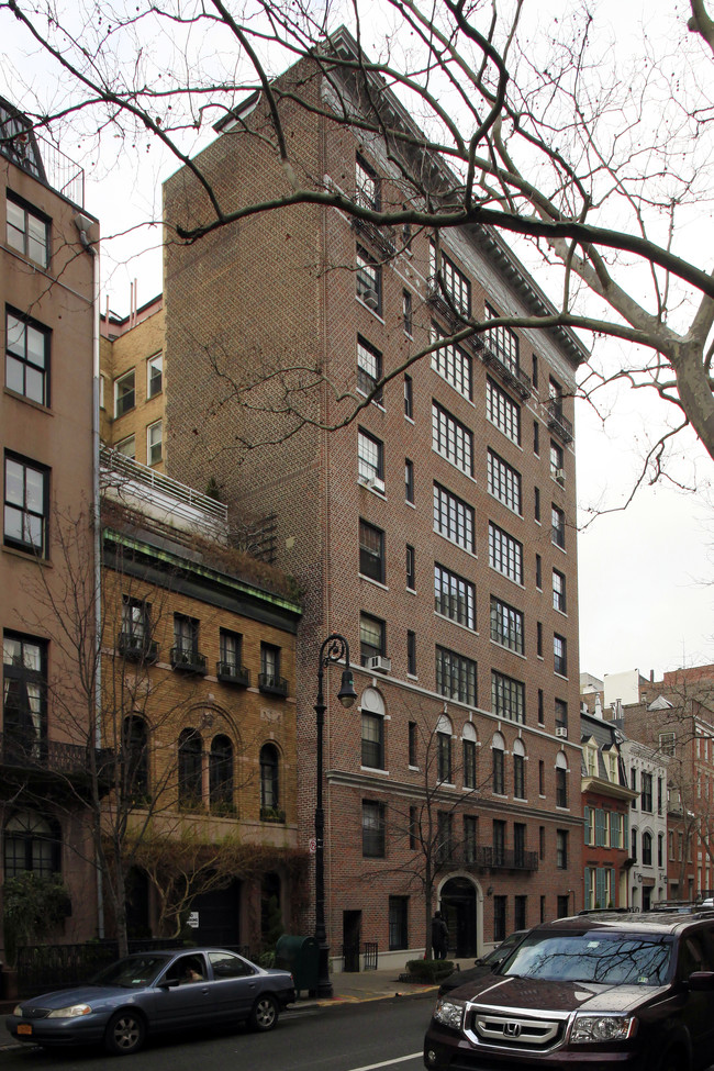 42-46 W Tenth St in New York, NY - Building Photo - Building Photo