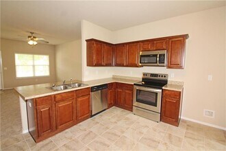 807 SW Green World St in Bentonville, AR - Building Photo - Building Photo