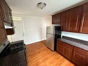 5521 W Farragut Ave in Chicago, IL - Building Photo - Building Photo