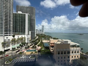 1717 N Bayshore Dr, Unit # A-1639 in Miami, FL - Building Photo - Building Photo