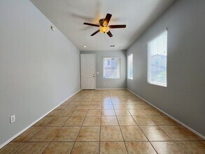 886 Shining Rose Pl in Henderson, NV - Building Photo - Building Photo