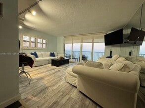 400 N Surf Rd in Hollywood, FL - Building Photo - Building Photo