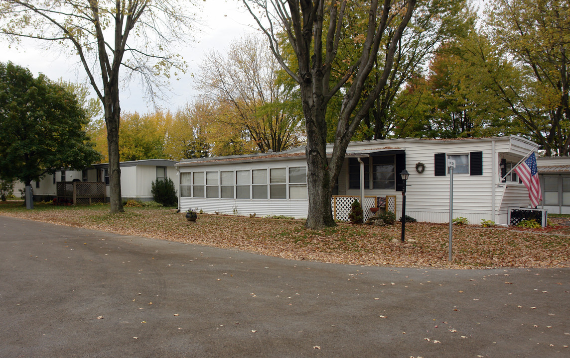 109 W Washington St in Norwalk, OH - Building Photo