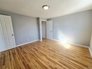 153 Barwick Blvd in Mineola, NY - Building Photo - Building Photo