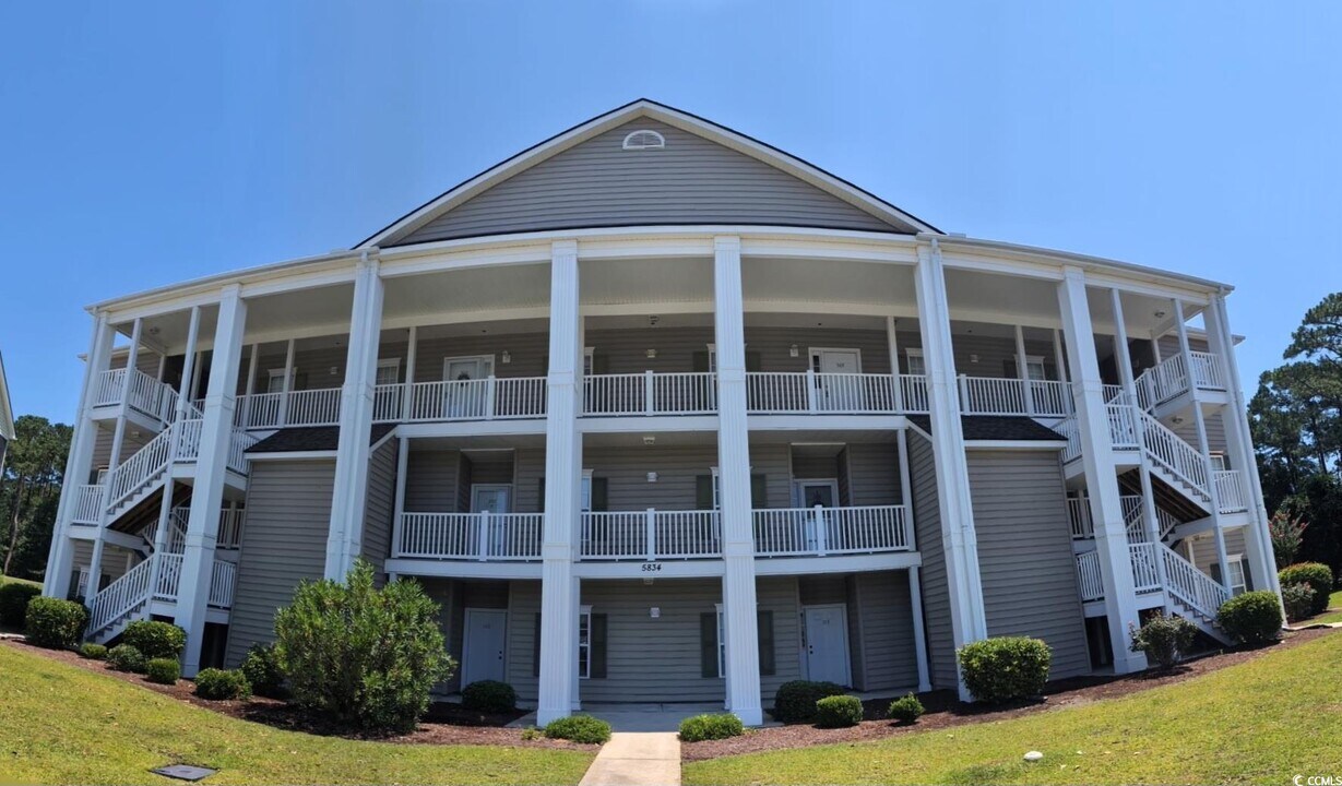 5834 Longwood Dr in Murrells Inlet, SC - Building Photo