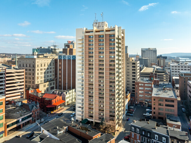 Harmony Tower in Harrisburg, PA - Foto de edificio - Building Photo