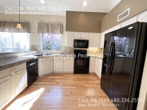 941 N Florence Dr in Chandler, AZ - Building Photo - Building Photo