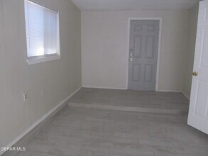 253 Jensen Ave in El Paso, TX - Building Photo - Building Photo