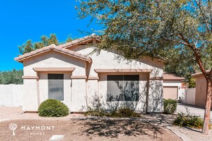 926 E Madeline Dr in Chandler, AZ - Building Photo