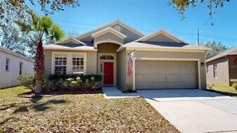 1853 Atlantic Dr in Ruskin, FL - Building Photo