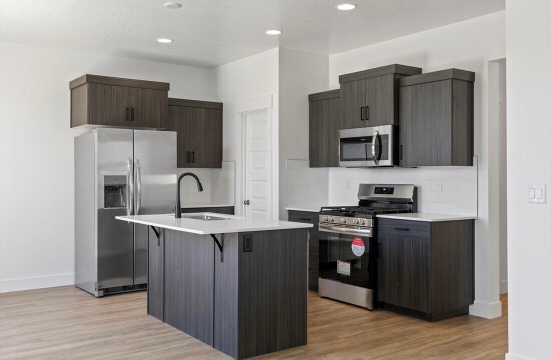 5868 S Mythical Ln in Saint George, UT - Building Photo