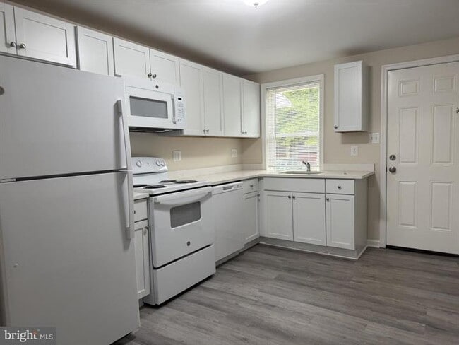property at 105 Hickman Rd