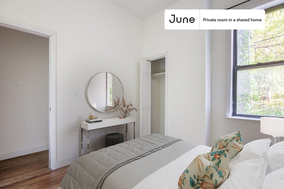 89 Kingston Ave in New York, NY - Building Photo