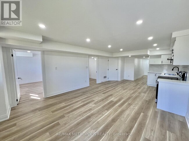 3271 Turnstone Blvd in Pickering, ON - Building Photo - Building Photo