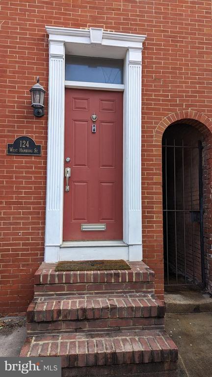 property at 124 W Hamburg St