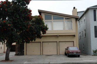 1121 El Camino Real in Burlingame, CA - Building Photo - Building Photo