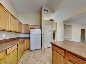 1843 S 105th Dr in Tolleson, AZ - Foto de edificio - Building Photo