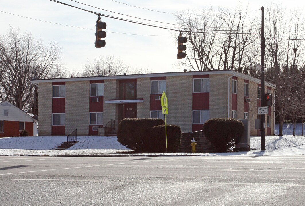 3000 E Dorothy Ln in Dayton, OH - Building Photo