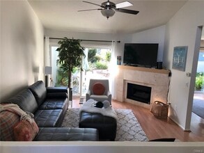 3445 Hollow Brook Cir in Costa Mesa, CA - Building Photo - Building Photo
