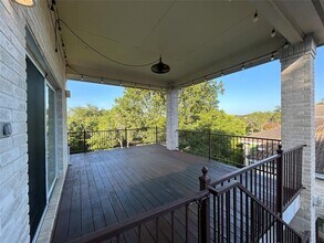 41 Stillmeadow Dr in The Hills, TX - Building Photo - Building Photo