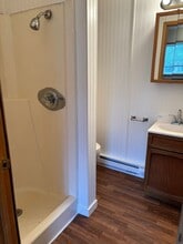 1401 Harlyn Ave in Rothschild, WI - Foto de edificio - Building Photo