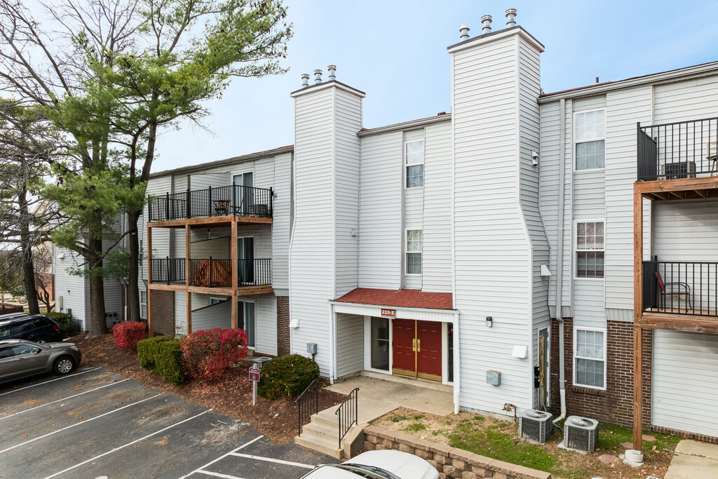 Crestview Apartments In St Charles Mo