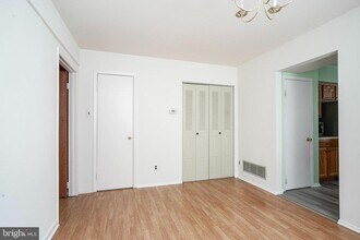 3 Libra Ln in Washington Township, NJ - Building Photo - Building Photo