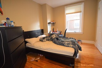 328 Saint Paul St, Unit 2 in Brookline, MA - Foto de edificio - Building Photo