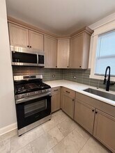 77 Lovering Ave, Unit #2 Upper Flat in Buffalo, NY - Foto de edificio - Building Photo