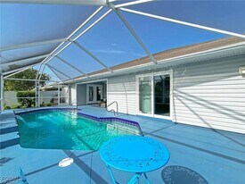 4523 SW 7th Pl in Cape Coral, FL - Building Photo