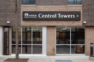 Central Towers (Senior) in St. Paul, MN - Foto de edificio - Building Photo