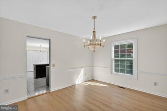 11405 Classical Ln in Silver Spring, MD - Building Photo - Building Photo