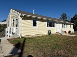 616 Ocean Gate Ave in Ocean Gate, NJ - Building Photo - Building Photo