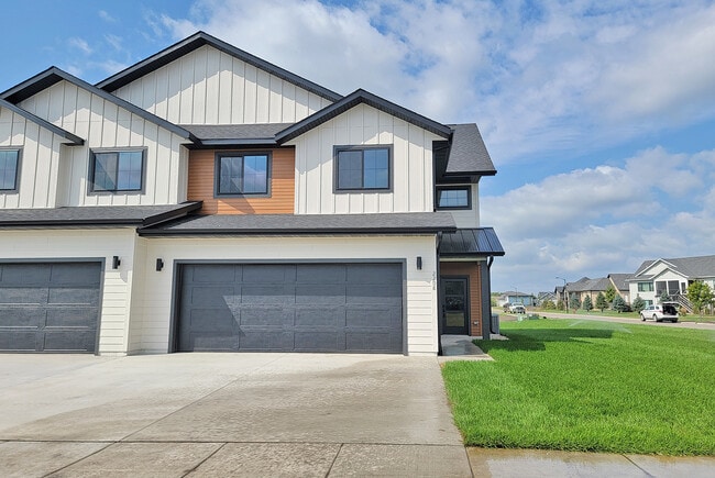 property at 2208 Lucerne Ave
