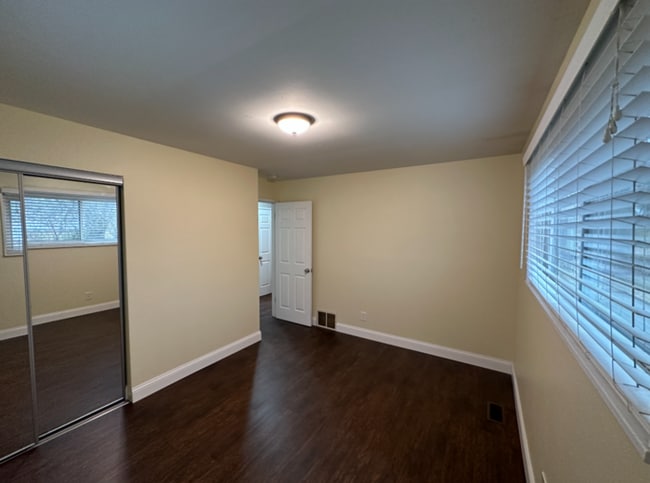 35 Capri Dr in Florissant, MO - Building Photo - Building Photo