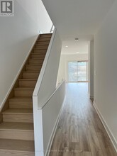 15 Chestnut Ct in Aurora, ON - Building Photo - Building Photo