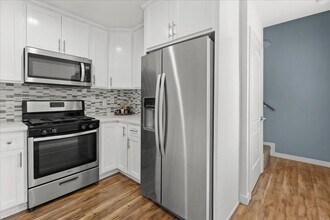 940 Marietta St in Los Angeles, CA - Building Photo - Building Photo