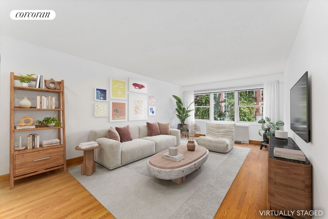 520 E 81st St in New York, NY - Building Photo
