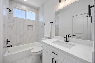 1941 Knoll St in Houston, TX - Foto de edificio - Building Photo