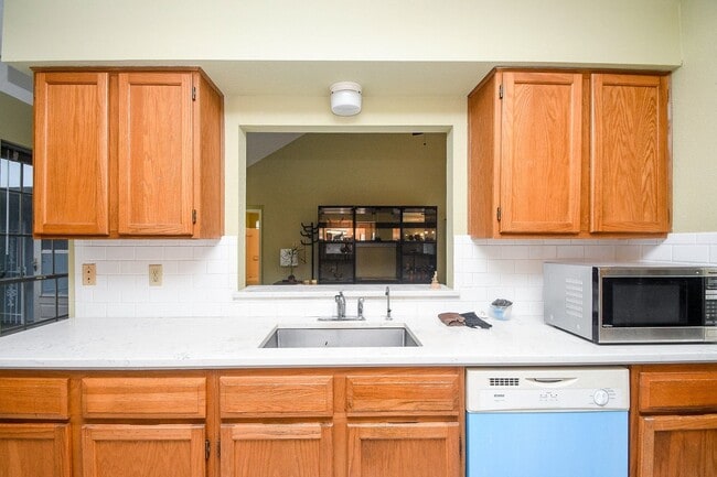 9111 Belle Glen Dr