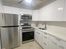 49 Brighton B in Boca Raton, FL - Building Photo